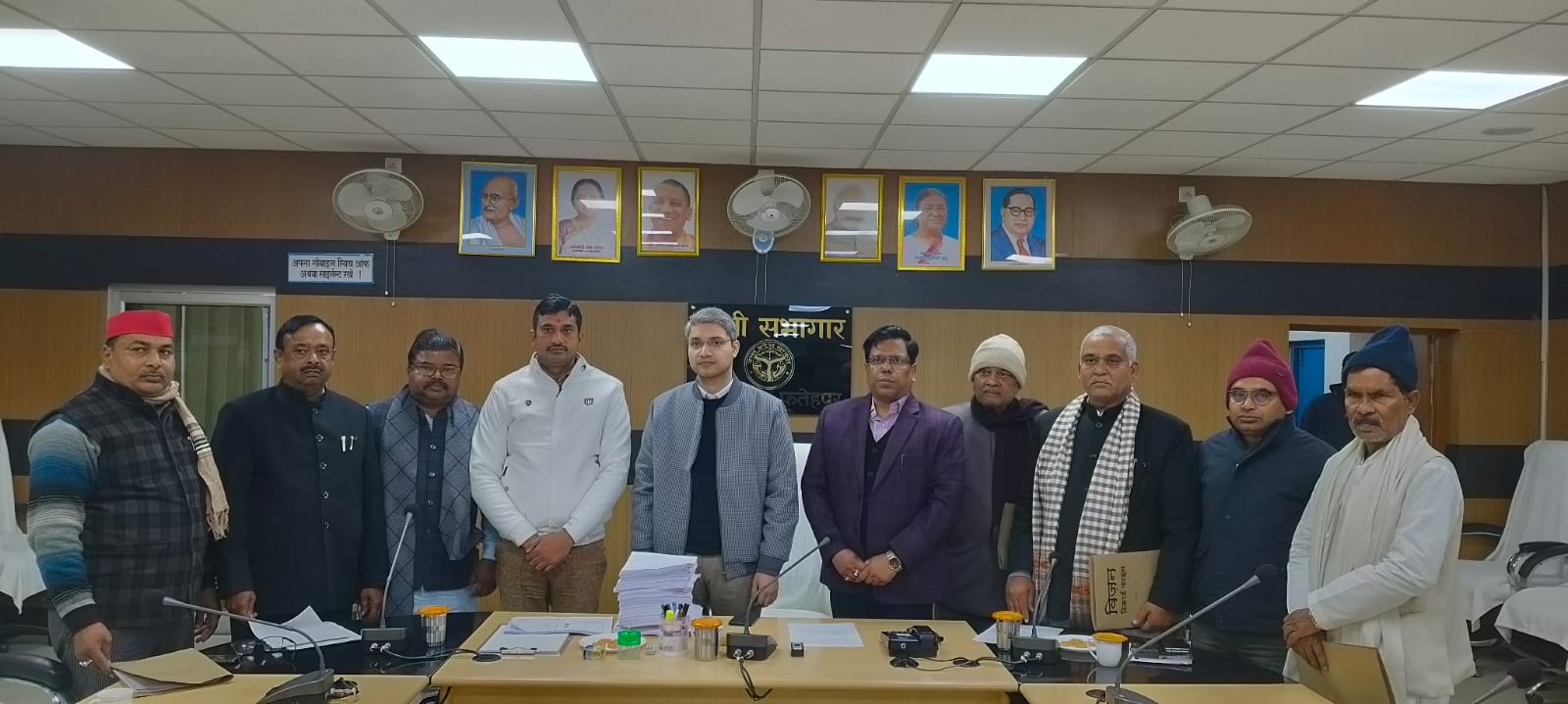 जिलाधिकारी की अध्यक्षता में निर्वाचक नामावली विशेष पुनरीक्षण 2026 की बैठक संपन्न