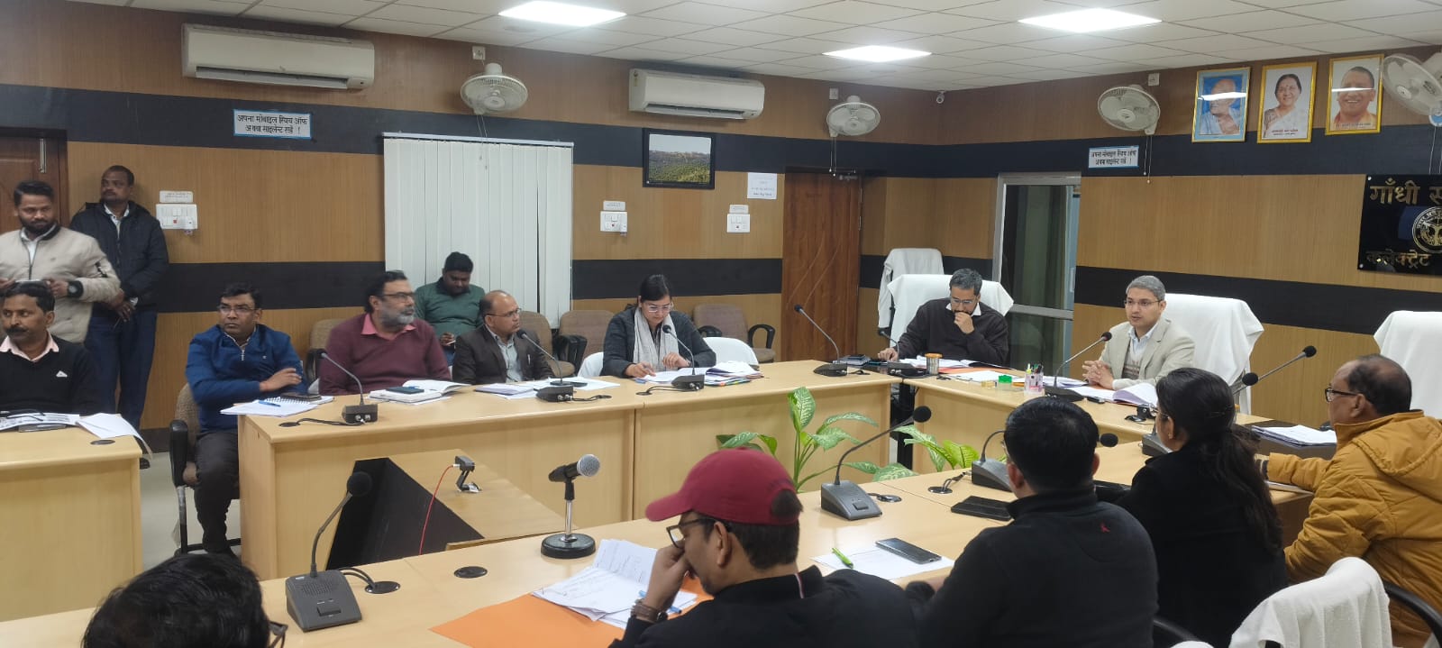 ज़िला पोषण समिति की मासिक समीक्षा बैठक सम्पन्न