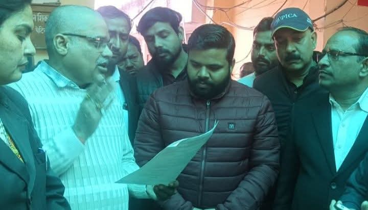 ओवरलोड वाहन ने ली युवा व्यापारी की जान, खागा में उबाल