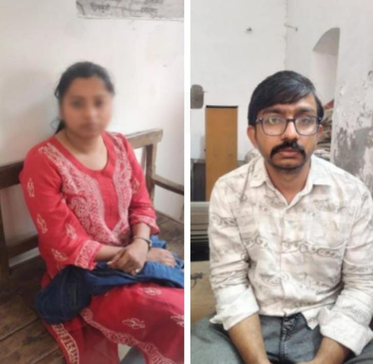 प्रयागराज की एन्टी करप्शन टीम ने सोरांव तहसील मे तैनात लेखपाल राजशेखर को एक लाख की घूस लेते हुए रंगे हाँथ दबोचा एवं लेखपाल राजशेखर का सहयोग करने के लिए लेखपाल जूही मिश्रा को किया गिरफ्तार।