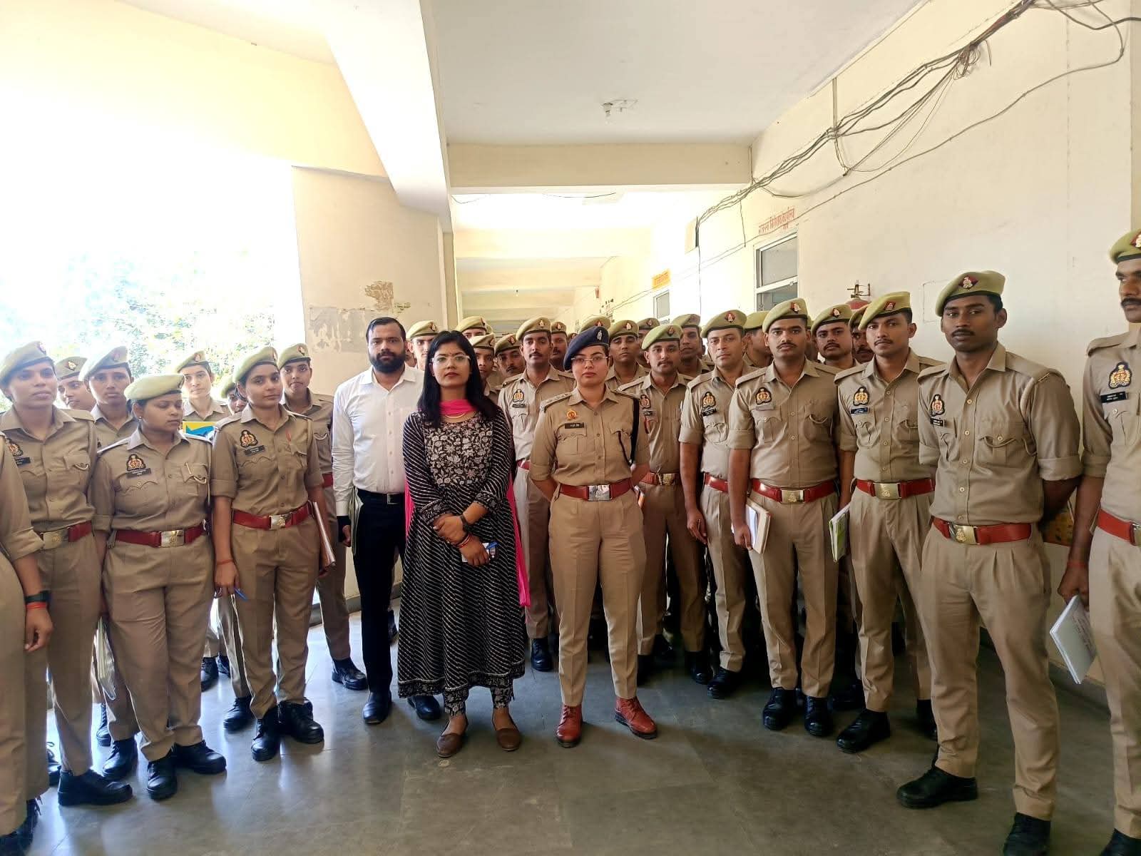 नव नियुक्त आरक्षियों को तहसील-एसडीएम कार्यालय की कार्यप्रणाली से कराया अवगत पुलिस-राजस्व समन्वय मजबूत करने को दिया गया प्रशिक्षण, 70 से अधिक आरक्षी शामिल