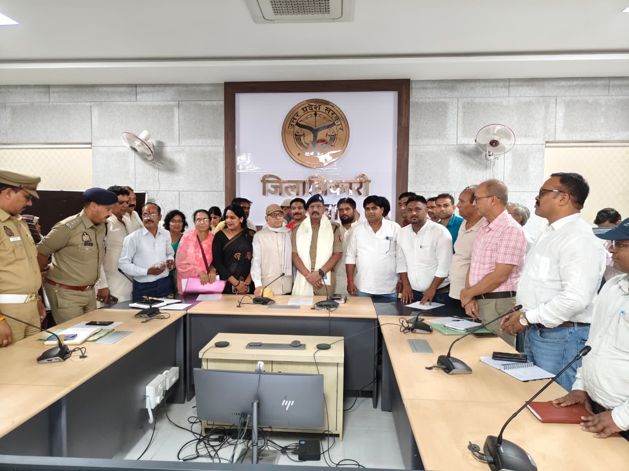 पुल कहारान को जनता के लिए जल्द खोला जाए – आलोक दीक्षित