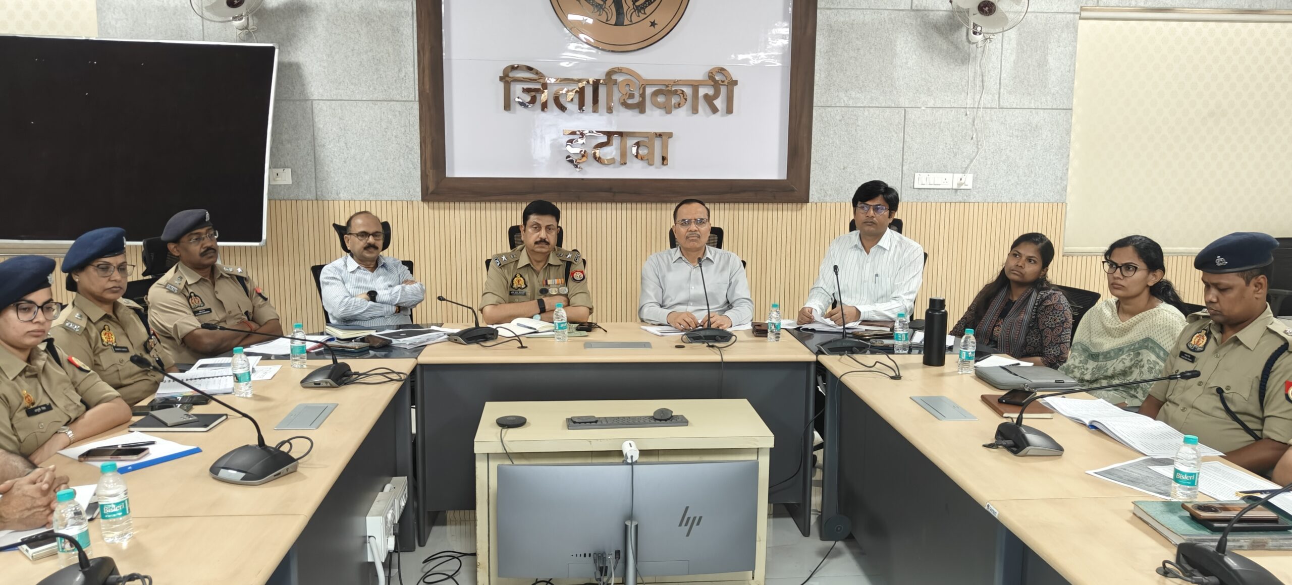 विधान परिषद के आगरा, खण्ड स्नातक के लिए मतदान कल 